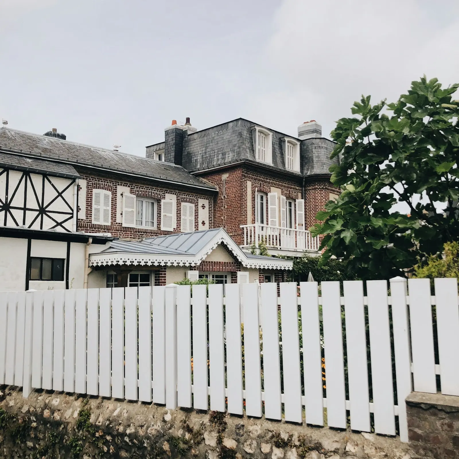 Le Hameau à Cabourg, villa Belle Époque avec jardin, location saisonnière